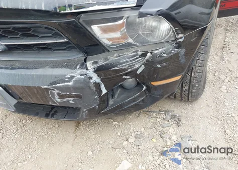 2012 Ford Mustang V6 Premium z USA, uszkodzony, nr VIN 1ZVBP8AMXC5267655